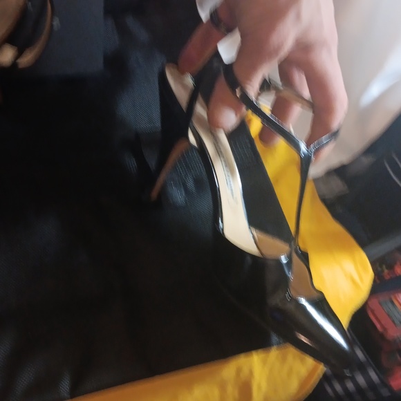 Manolo Blahnik size 8 - Picture 4 of 7